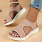 Comfortabele, ademende, platte sandalen met open neus voor dames in de zomer.